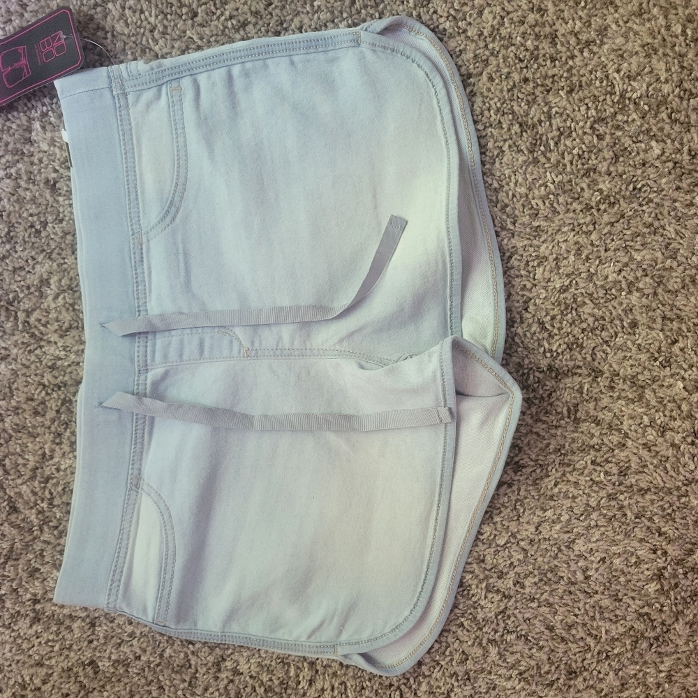 Short stretch jeans